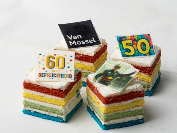Regenboog petit four + afbeelding